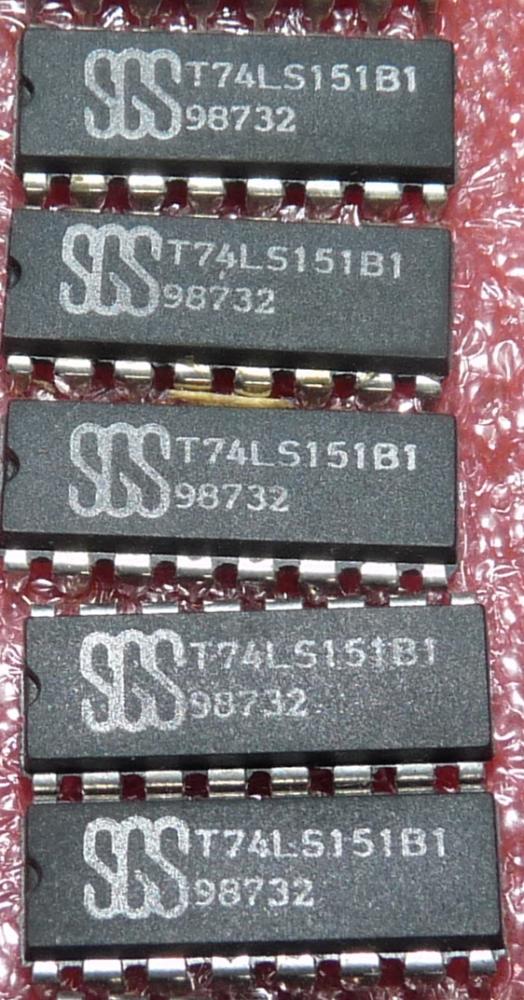 74 LS 151 Multiplexer   (M)