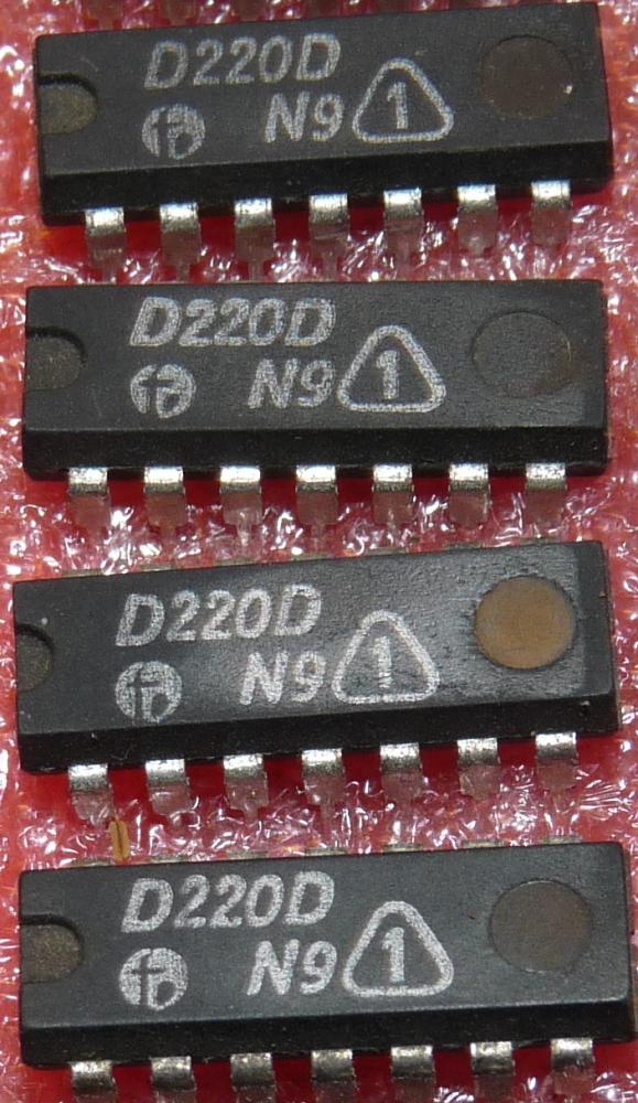 D 220 D 2x NAND mit je 4 Eing (7420)