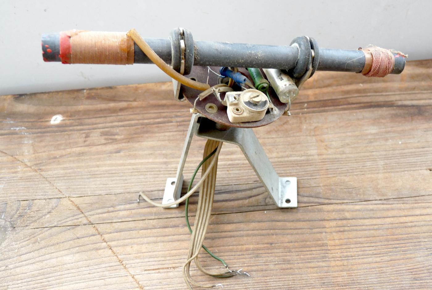 Röhrenradio Loewe Opta Magnet Ersatzteil drehbare Ferrit-Antenne mit Abschaltung