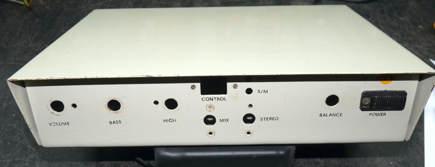 Metallgehäuse für Bastler, mit Bohrungen und Buchsen, gebraucht