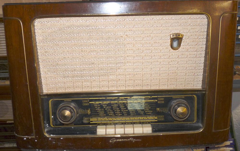 Röhrenradio Grundig - 2041, 1953
