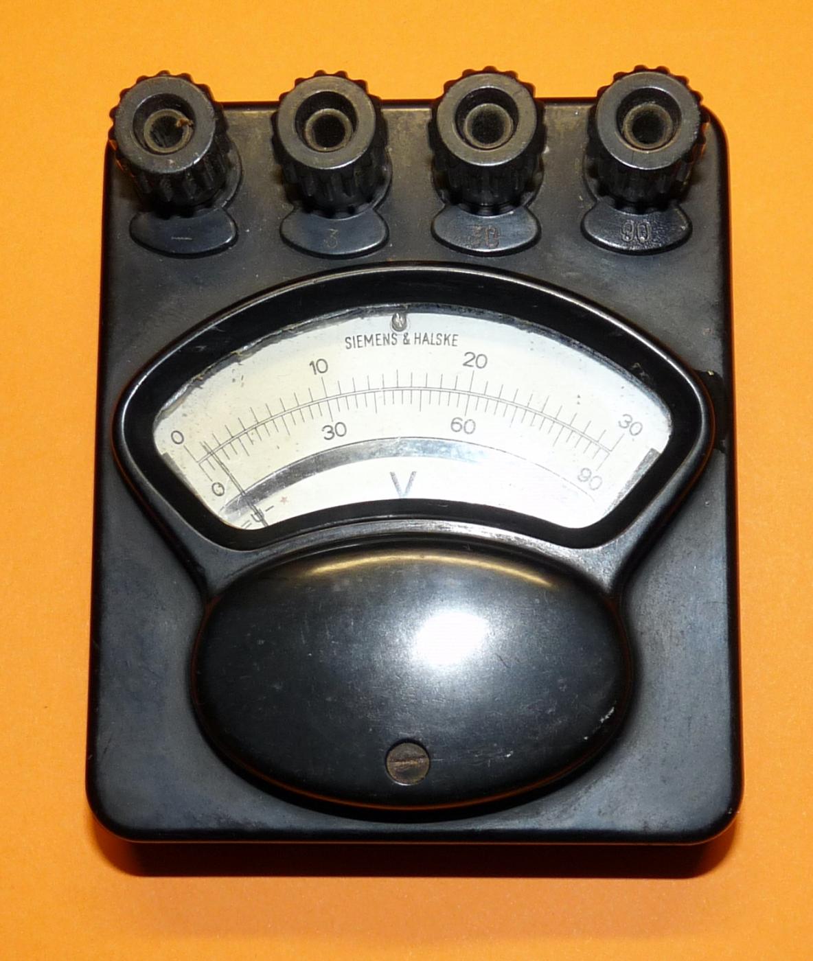 Siemens - kleines Voltmeter 0-3-30-90 Volt=, Deko-Artikel, 40er Jahre