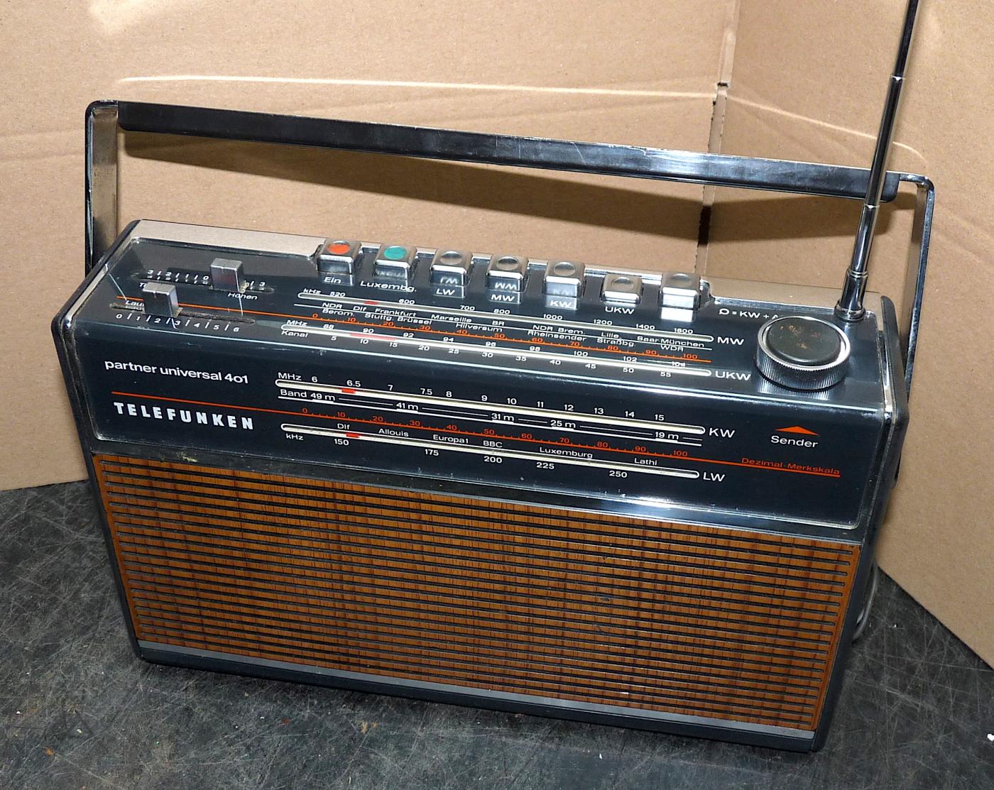 Kofferradio Telefunken - partner universal 401, etwa 1973, Radio Luxemburg-Taste